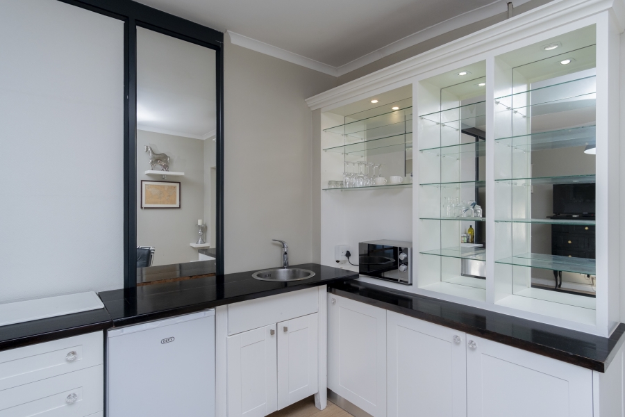 To Let 1 Bedroom Property for Rent in Hout Bay Western Cape